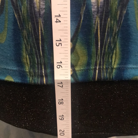 Jazzercise Athletic Top with Built-in shelf Bra - Picture 7 of 9